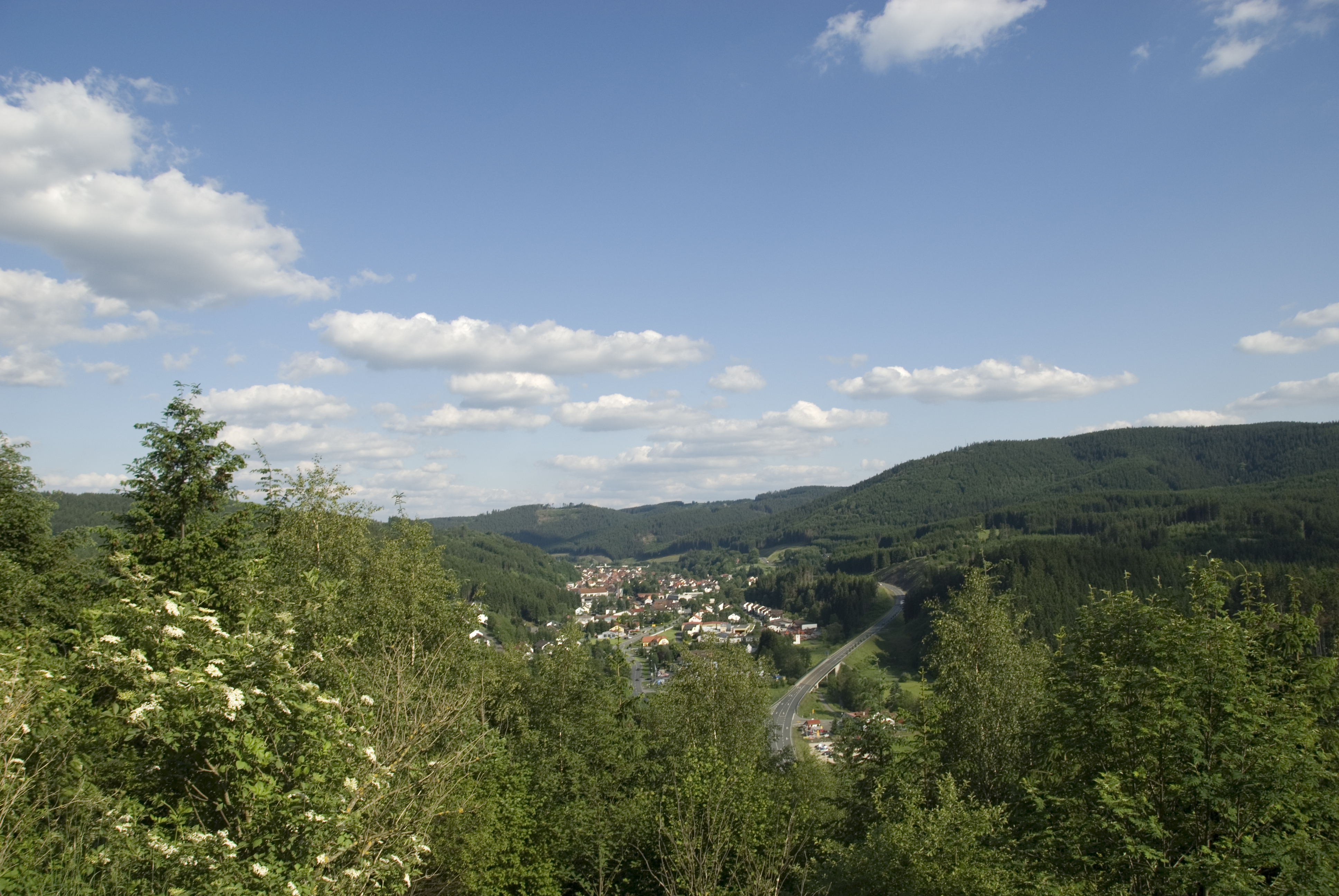 Silberbergweg - Blick auf Wallenfels